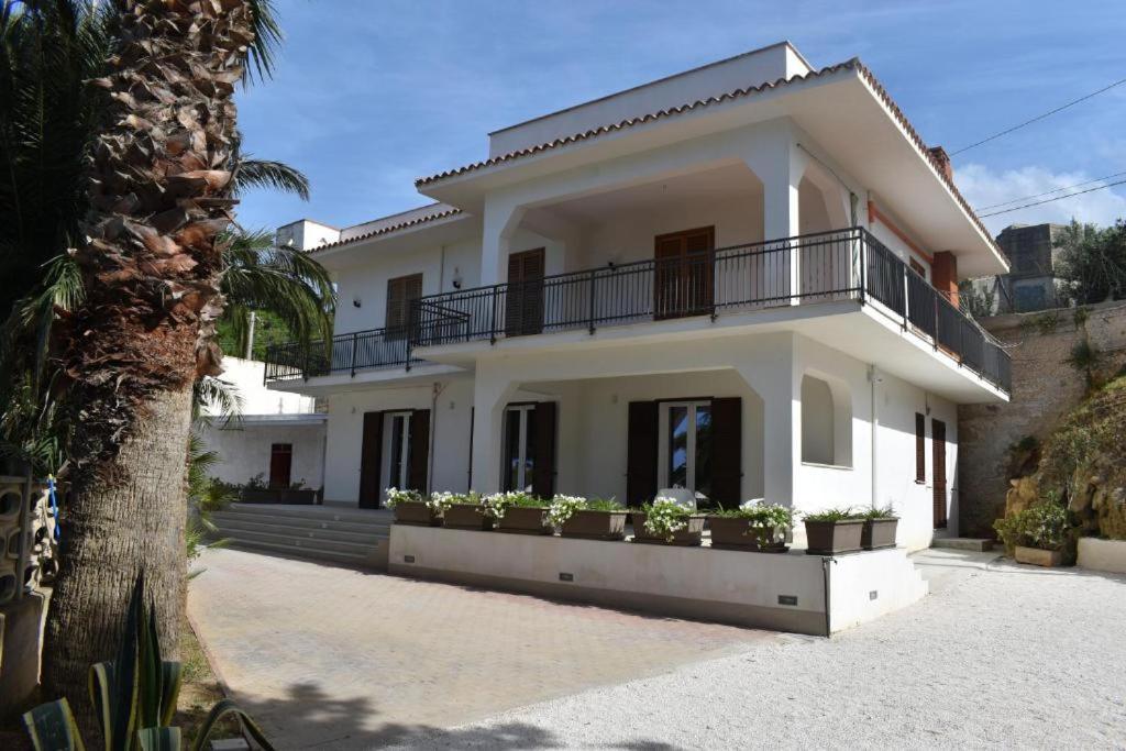 B&B Lastracu Castellammare del Golfo Exterior foto
